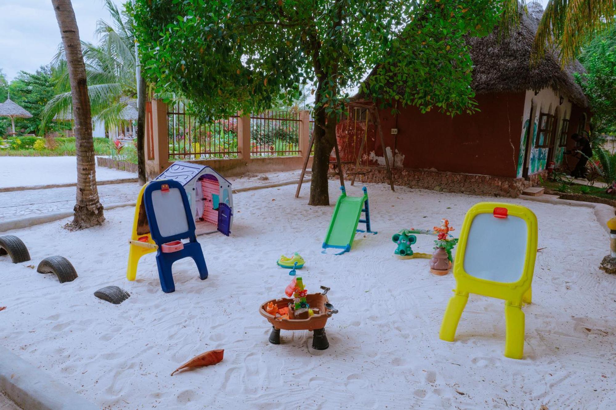 Mambo Ocean Resort Pwani Mchangani Exterior foto